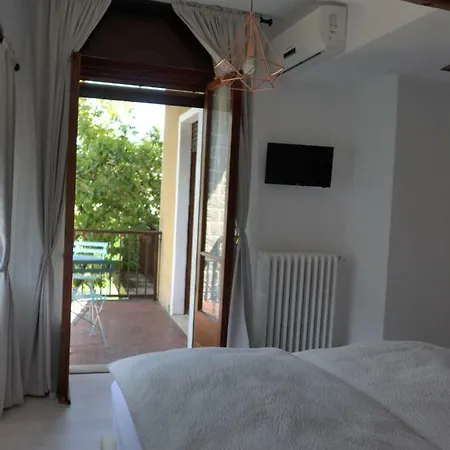 La Tana Guest house Lenno