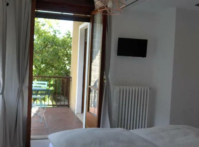 La Tana Гостевой дом Лено