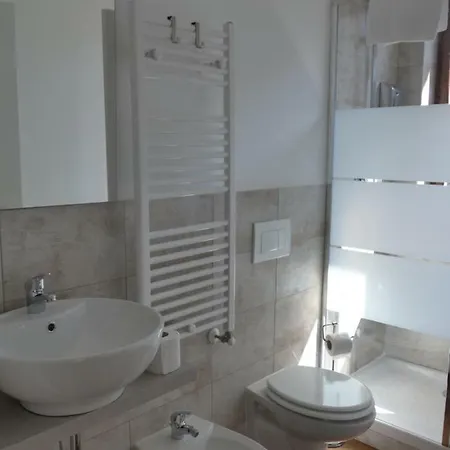 La Tana 招待所 3*