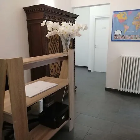 La Tana 招待所 3*